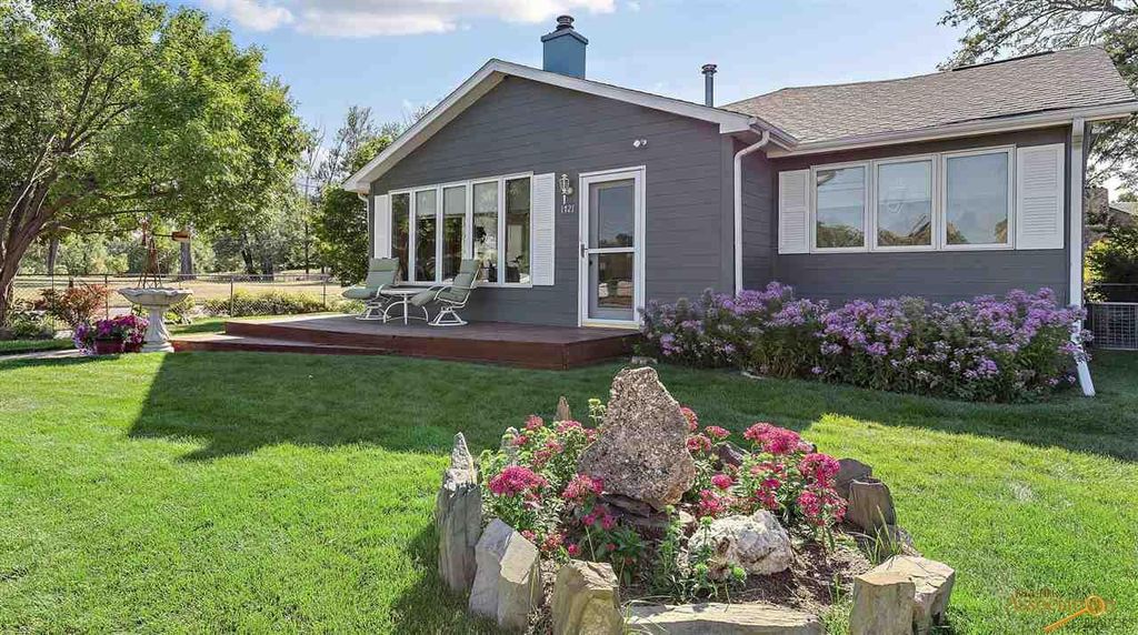 1721 32nd St, Rapid City, SD 57702