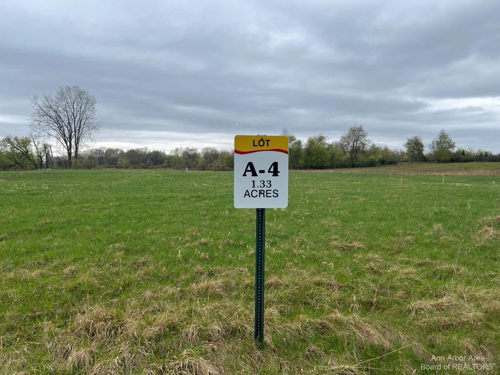 Lindemere Dr, Fowlerville, MI 48836 See Estimated Value