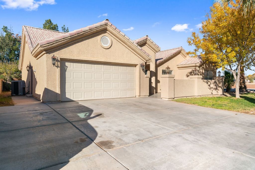 295 Grayce Dr, Mesquite, NV 89027