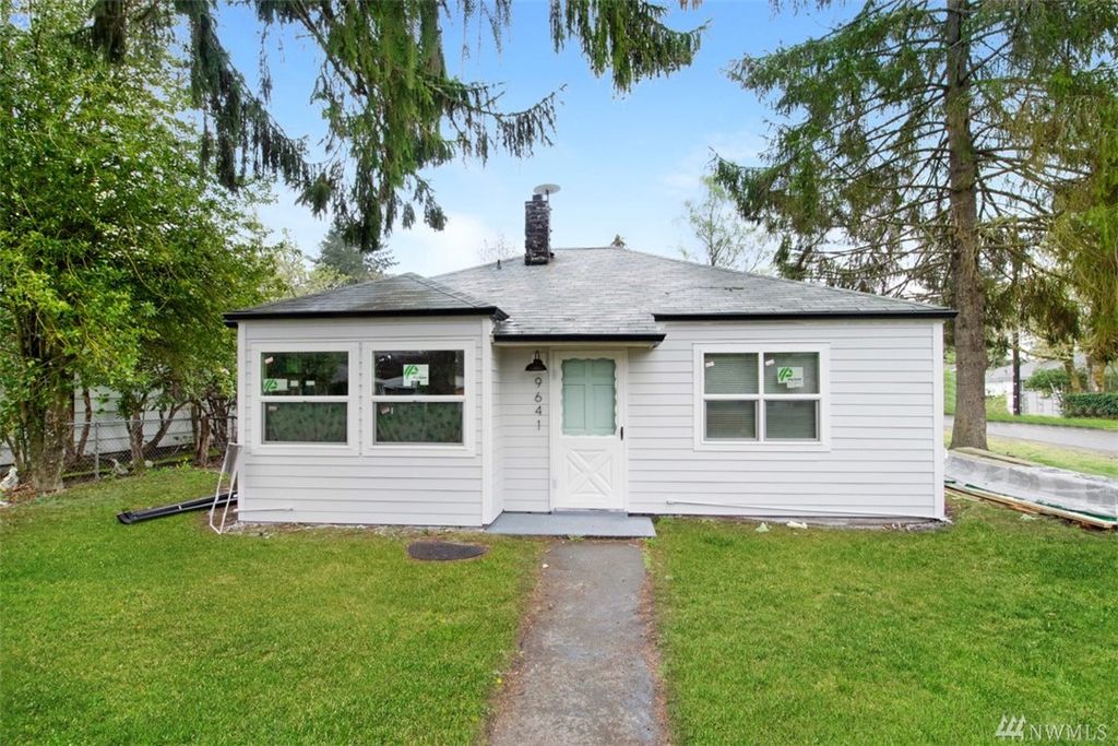9641 Meadow Rd SW, Lakewood, WA 98499