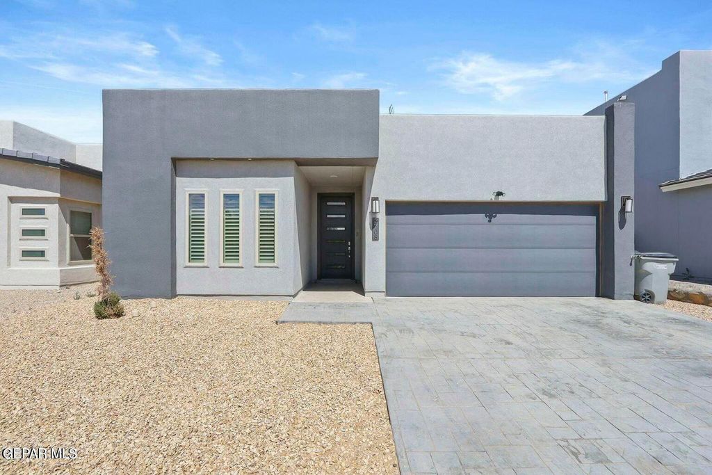 2708 Tierra Oasis St, El Paso, TX 79938