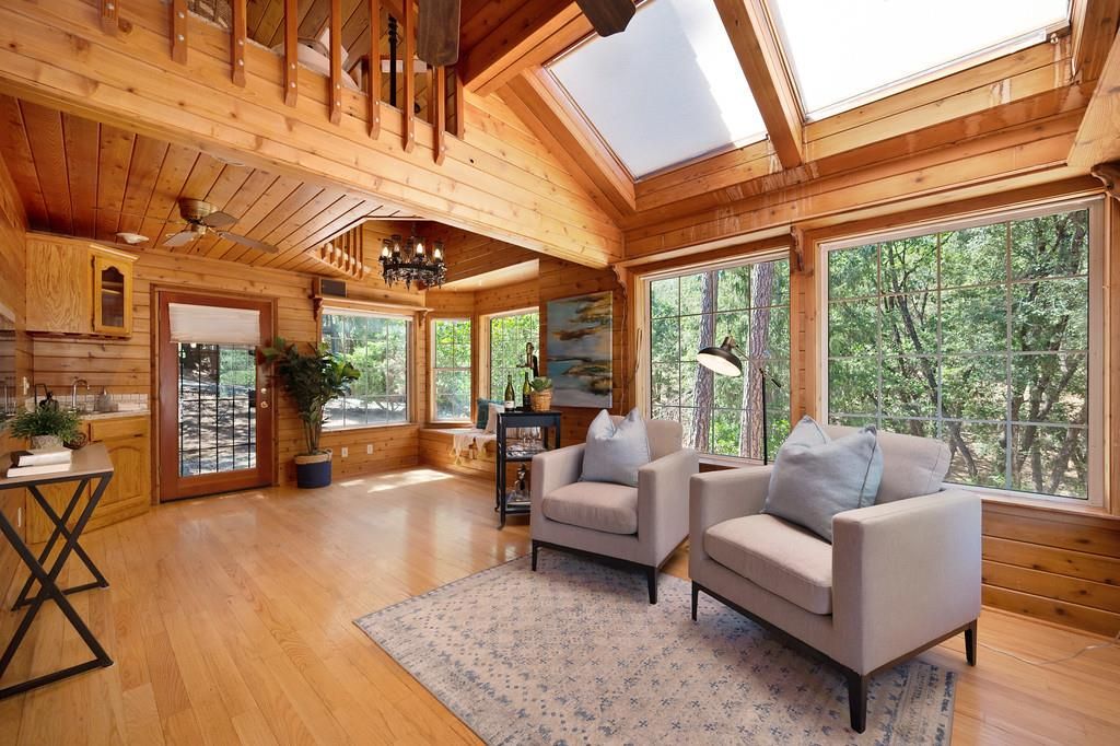 370 Bon Vue Dr, Applegate, CA 95703