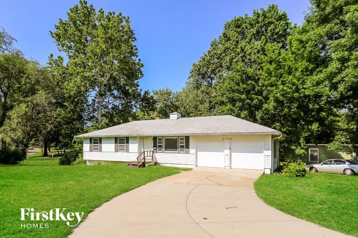 8700 E 87th St, Kansas City, MO 64138