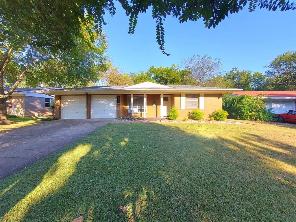 322 Brookwood Dr, Richardson, TX 75080