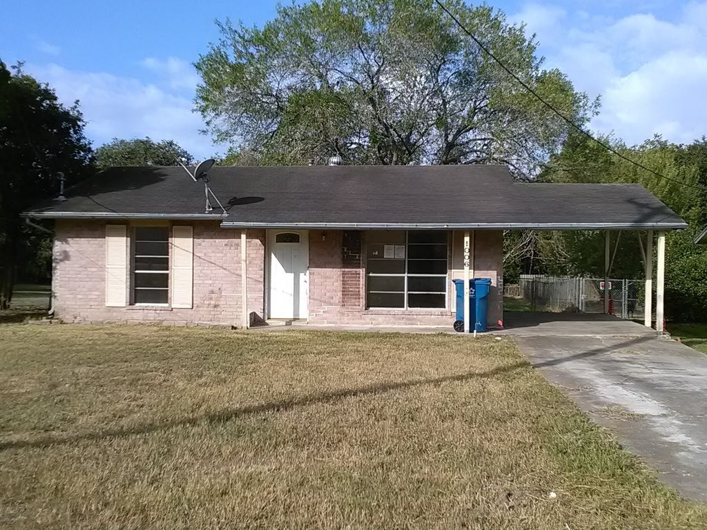 1006 Mesquite St, Refugio, TX 78377 Trulia