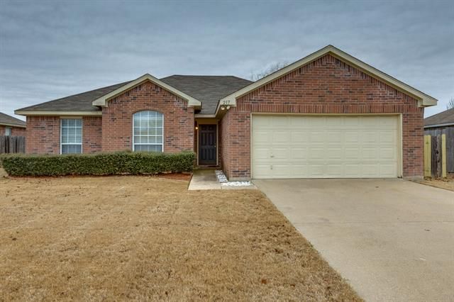 217 S Chestnut St, Forney, TX 75126