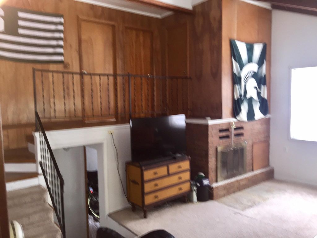 1635 Melrose Ave, East Lansing, MI 48823