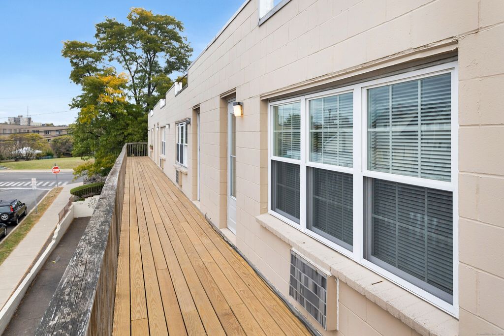 8 Wardwell Street APT 7, Stamford, CT 06902