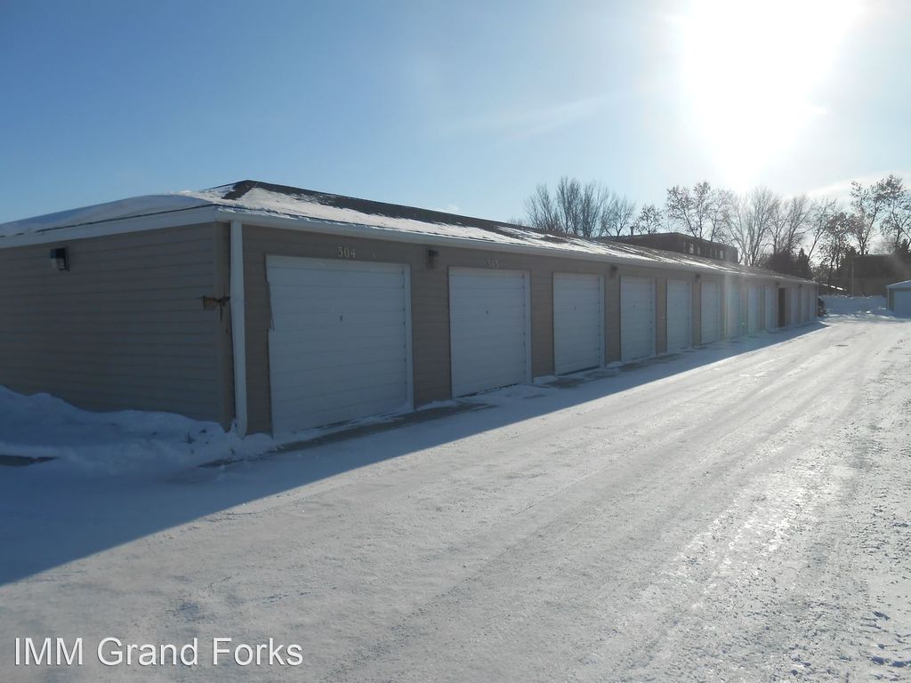 3531 13th Ave N #302, Grand Forks, ND 58203