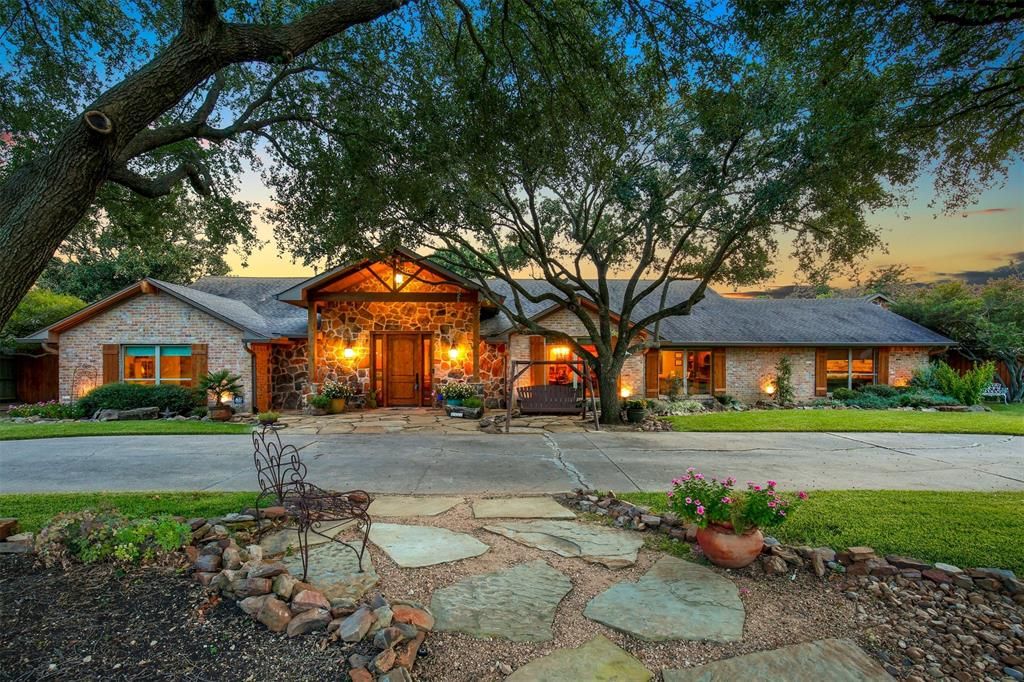 6520 Calais Dr, Dallas, TX 75254