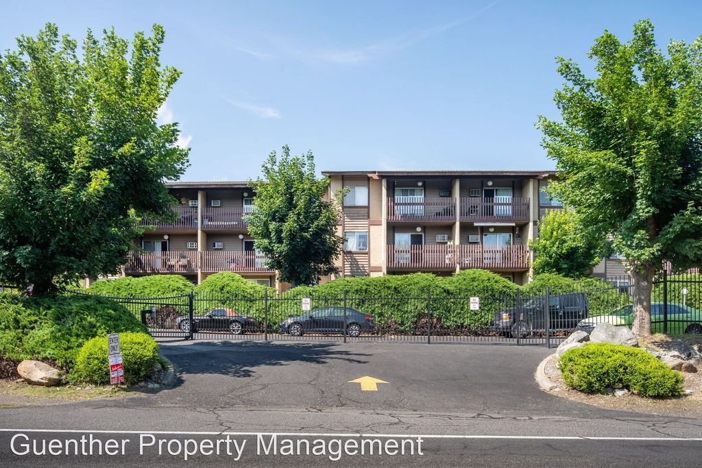 2801 E Upriver Dr #3, Spokane, WA 99207