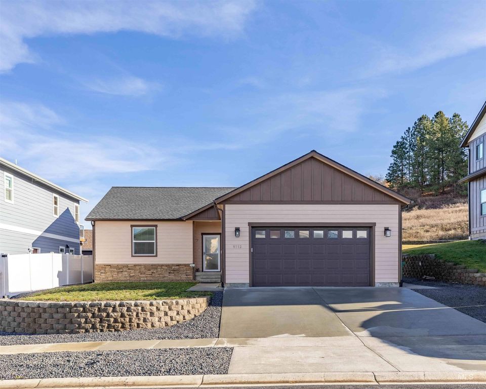 1112 Chelsea Ct, Moscow, ID 83843