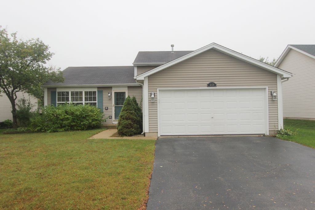 5428 Danbury Cir, Lake In The Hills, IL 60156