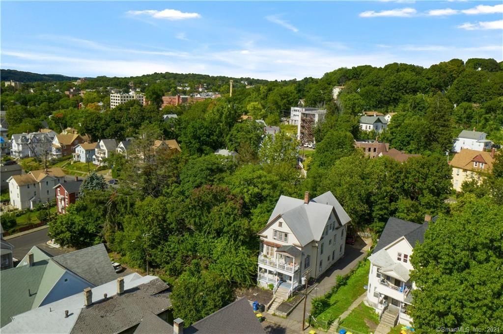 19 Laurel St, Waterbury, CT 06702