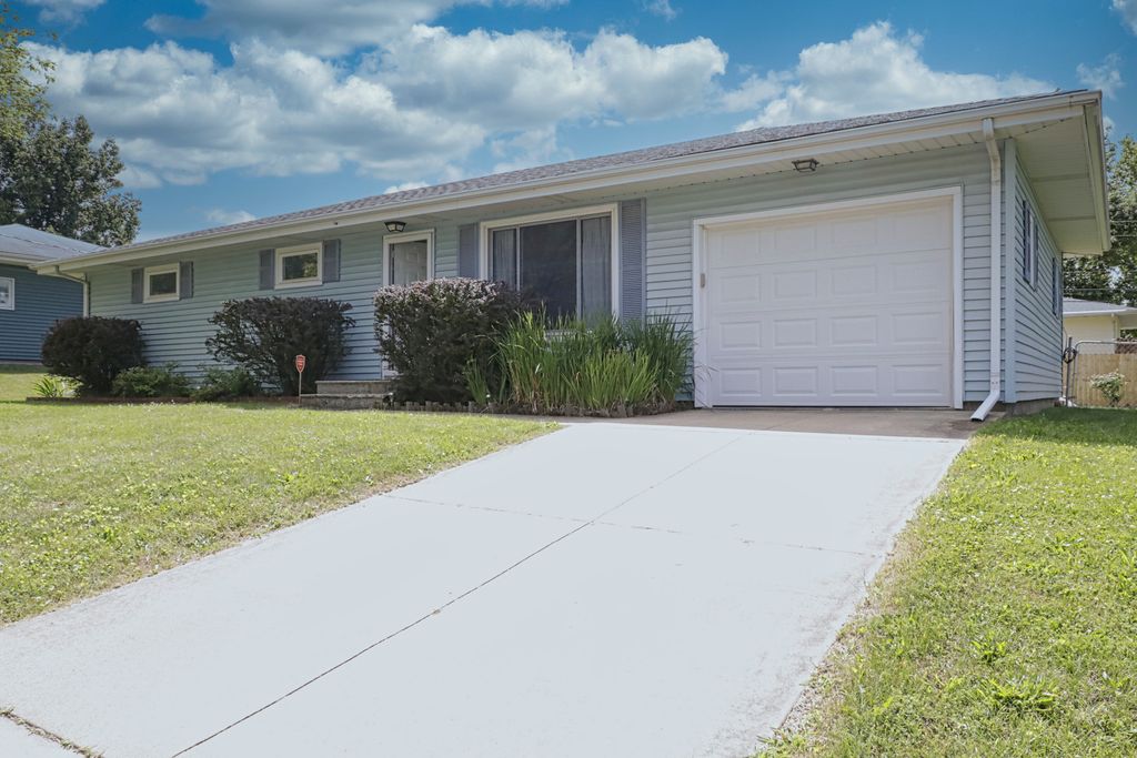 1503 Bunn St, Bloomington, IL 61701 Trulia