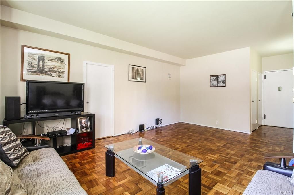 8 Fordham Hill Oval 1C, Bronx, NY 2 Bed, 2 Bath Coop 24 Photos