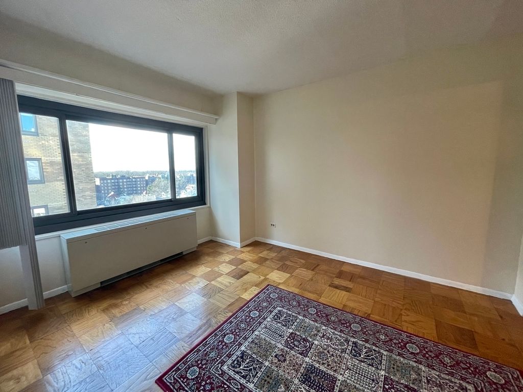 11945 Union Tpke 11F, Forest Hills, NY 11375 1 Bed, 1 Bath Condo