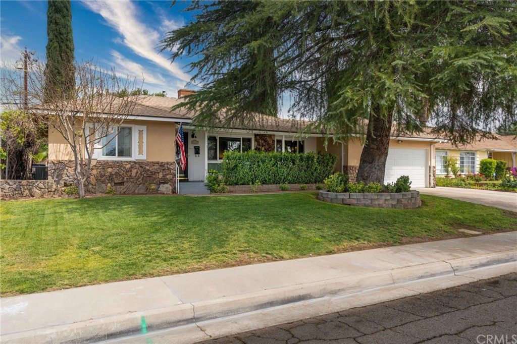 1122 E 25th St, San Bernardino, CA 92404