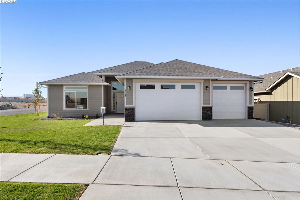 3794 S Taft St, Kennewick, WA 99338