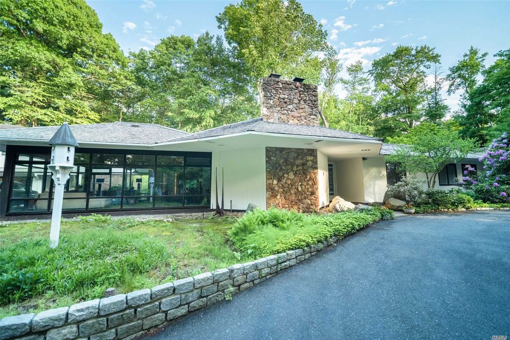 76 Cove Neck Rd, Oyster Bay, NY 11771 3 Bed, 6 Bath SingleFamily