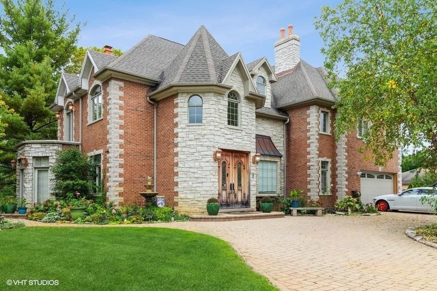 108 W Ridge Ave, Prospect Heights, IL 60070