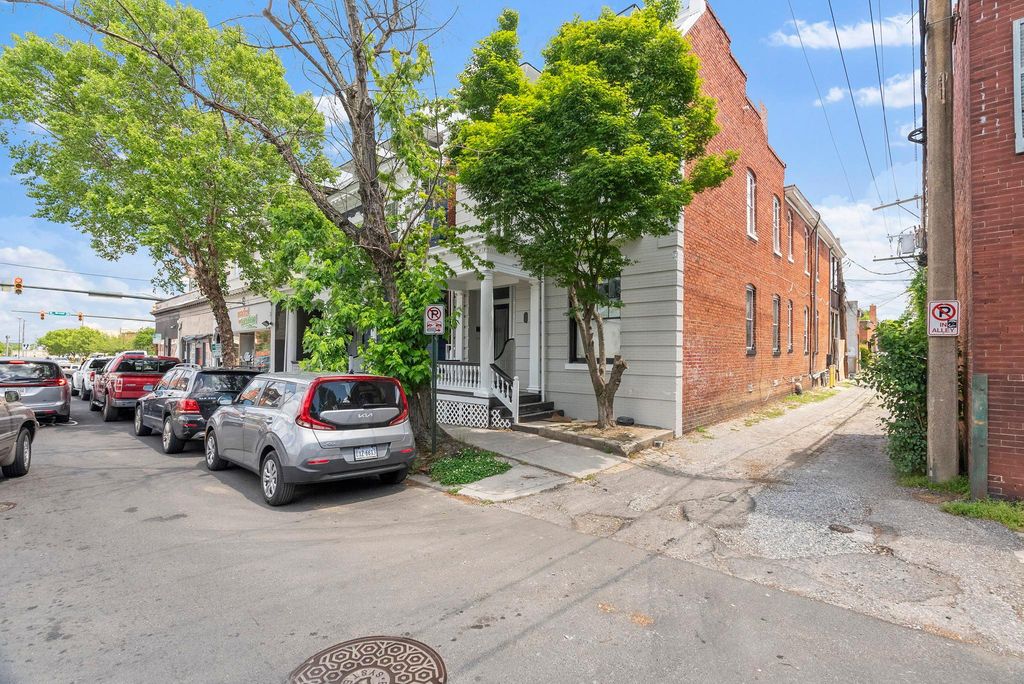 715 N Meadow St #A, Richmond, VA 23220