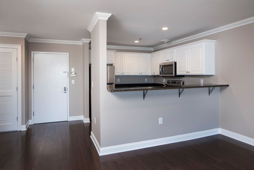 Home To Legion Manor A Luxury Midrise Residence Bergenfield