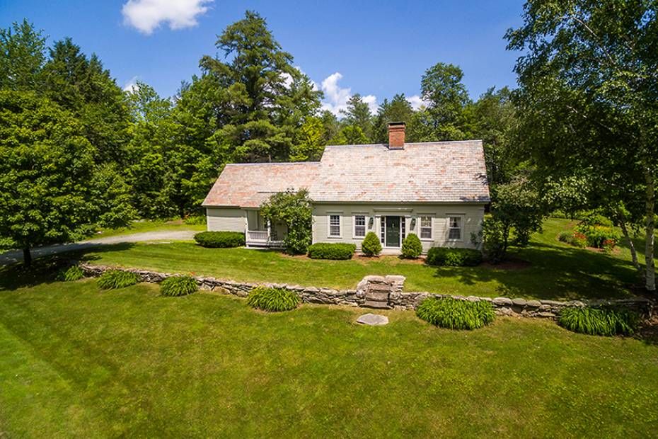 244 Derry Ln, South Londonderry, VT 4 Bed, 4 Bath SingleFamily Home
