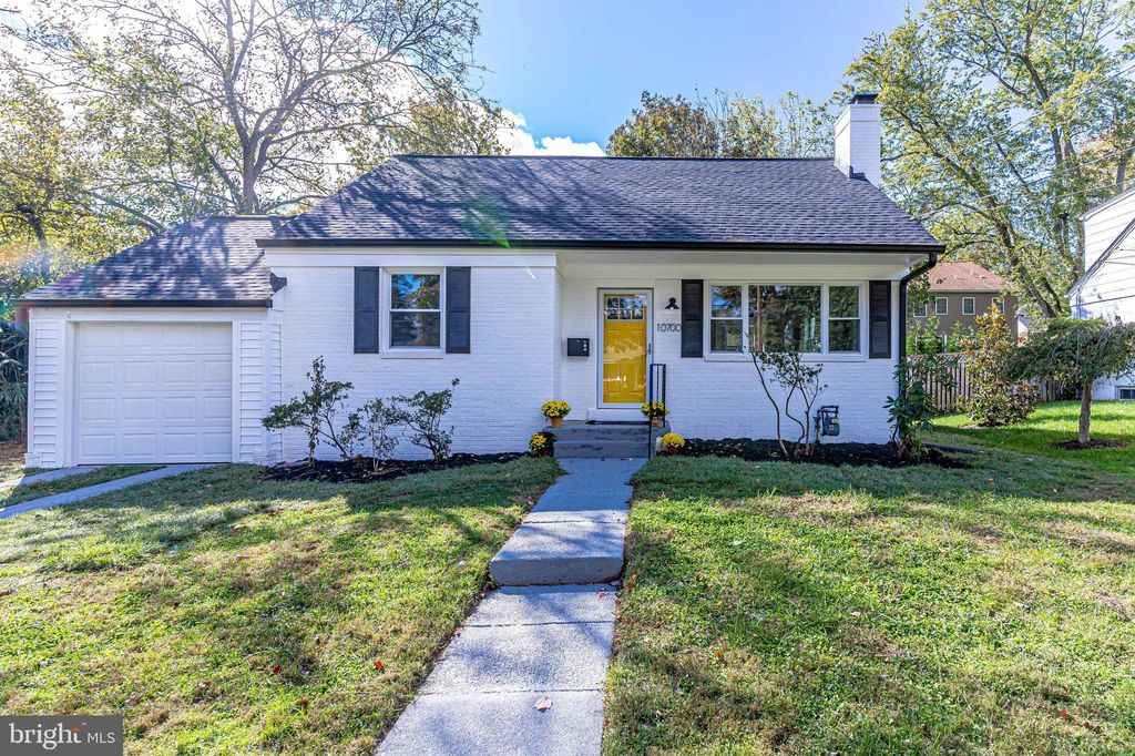 10700 Eastwood Ave, Silver Spring, MD 20901