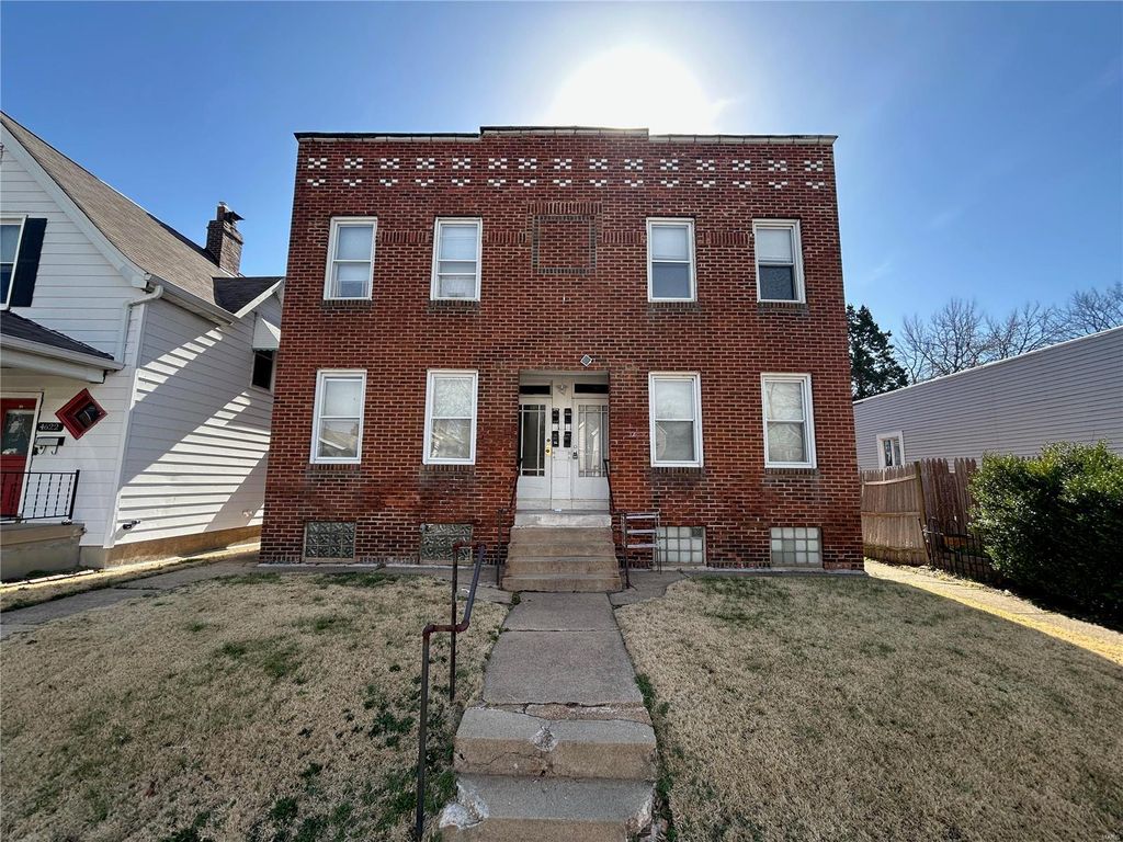 4624 Newport Ave, Saint Louis, MO 63116