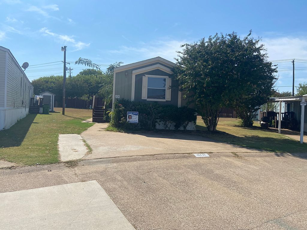 11701 Orchard Grove Dr, Fort Worth, TX 76244