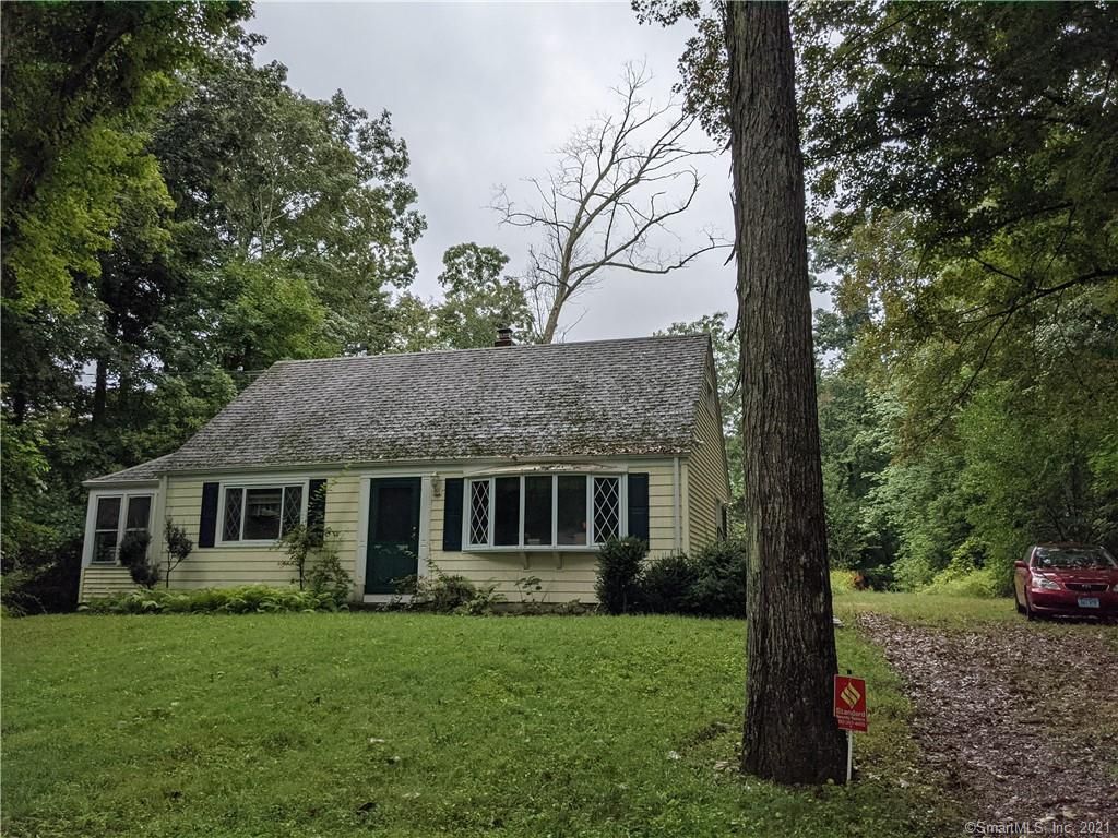 22 Hickory Rd, Marlborough, CT 06447