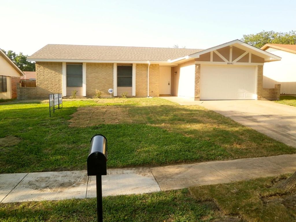 8041 Trimble Dr, Fort Worth, TX 3 Bed, 2 Bath SingleFamily Home 11