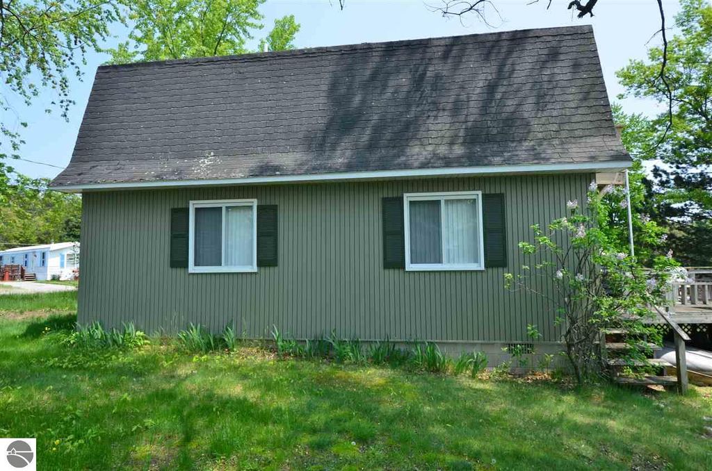 2308 Michigan Ave, Prescott, MI 48756 2 Bed, 1.5 Bath SingleFamily