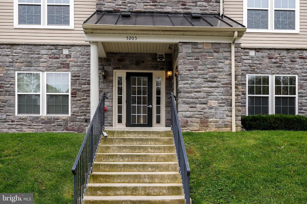5205 Wyndholme Cir #102, Baltimore, MD 21229