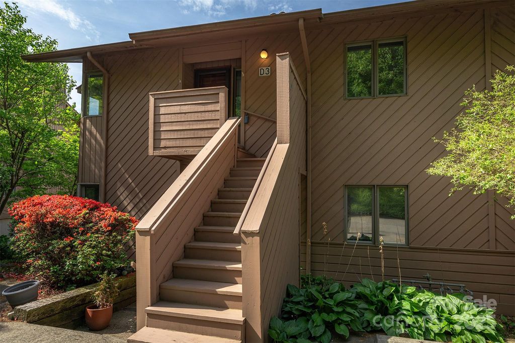 305 Piney Mountain Dr #D3, Asheville, NC 28805