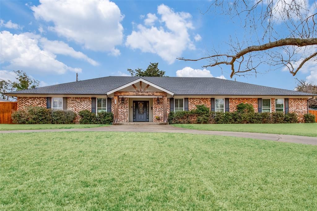 10120 Coppedge Ln, Dallas, TX 75229