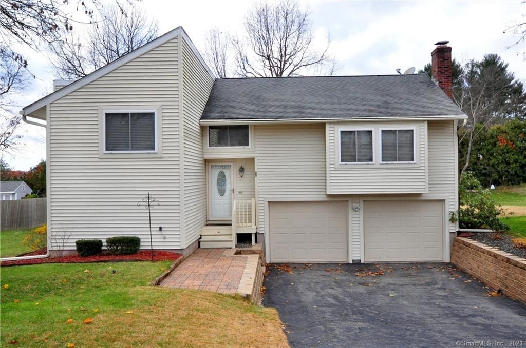 55 Skyline Dr, South Windsor, CT 06074