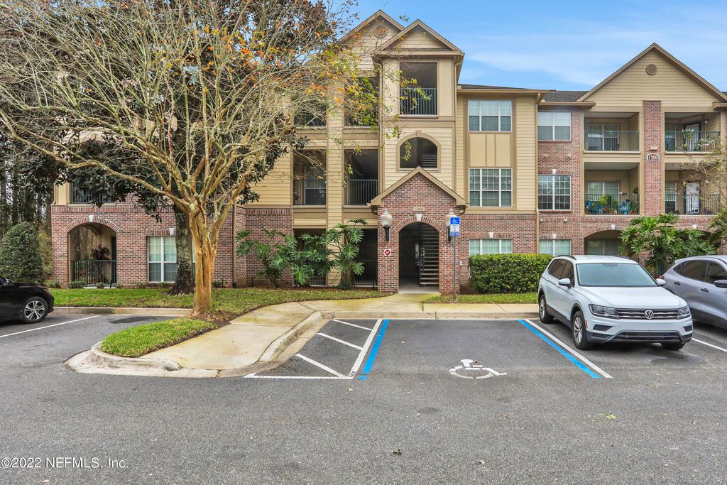 7800 POINT MEADOWS DR UNIT 1521, Jacksonville, FL 32256