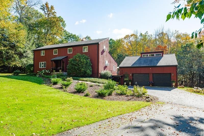 9 Scoville Rd, Canton, CT 06019