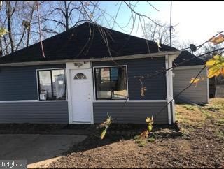 416 Robbins Ave, Trenton, NJ 08638