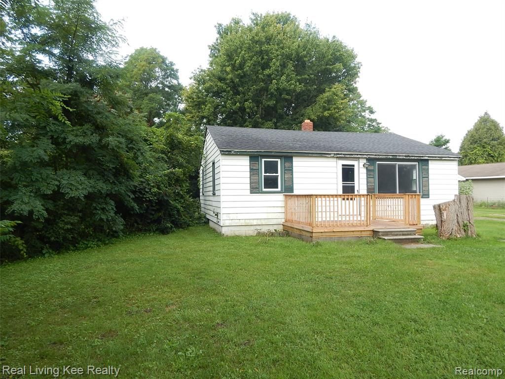 7189 Lakeshore Rd, Lakeport, MI 48059 2 Bed, 1 Bath SingleFamily Home MLS 2200072735 21