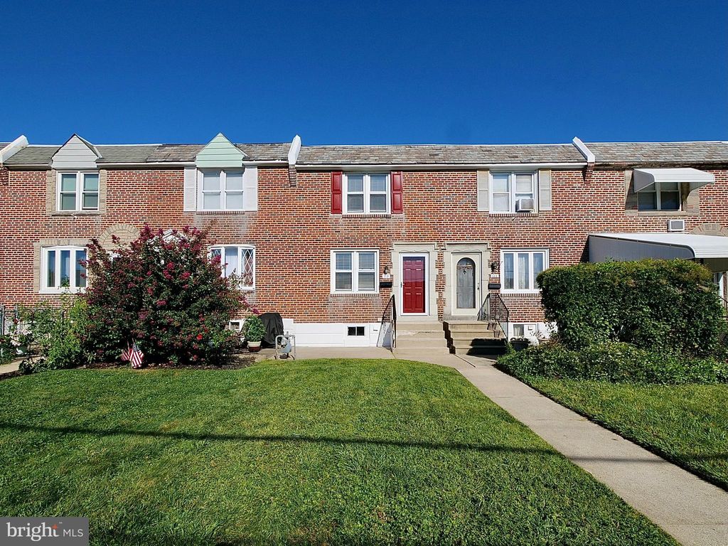 113 W Madison Ave, Clifton Heights, PA 19018