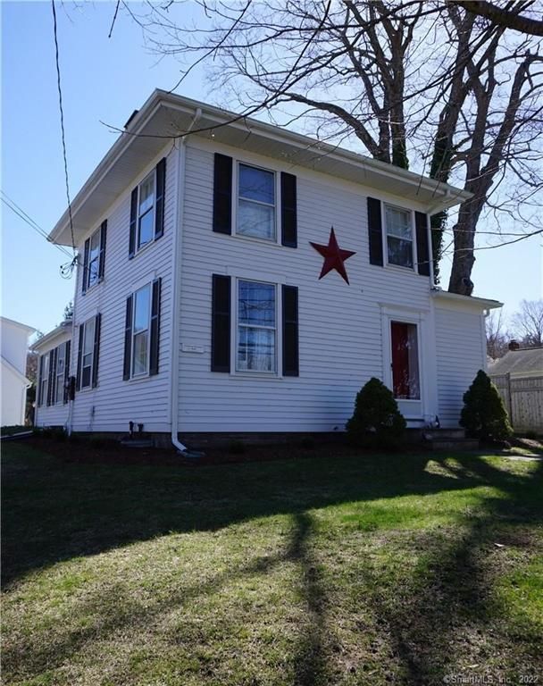 67 Main St, Deep River, CT 06417
