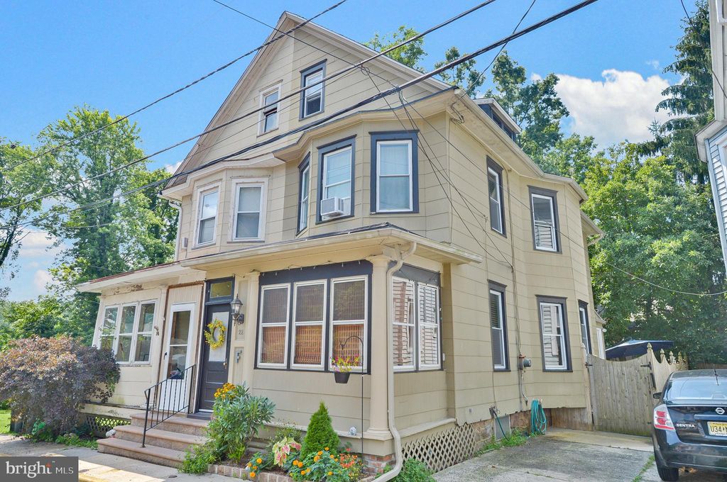 22 Lee Ave, Haddonfield, NJ 08033