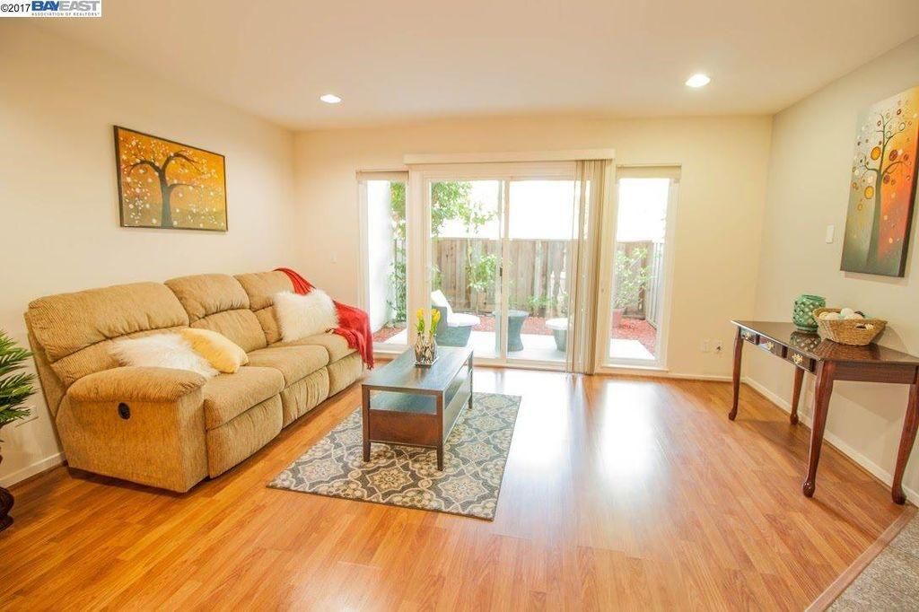 10375 Mary Ave, Cupertino, CA 95014