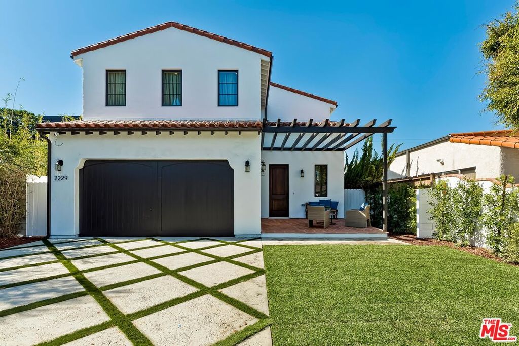 2229 Walnut Ave, Venice, CA 90291