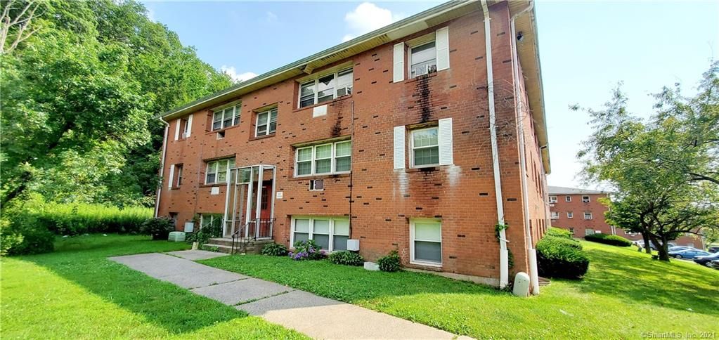 45 Donna Dr #B2, New Haven, CT 06513