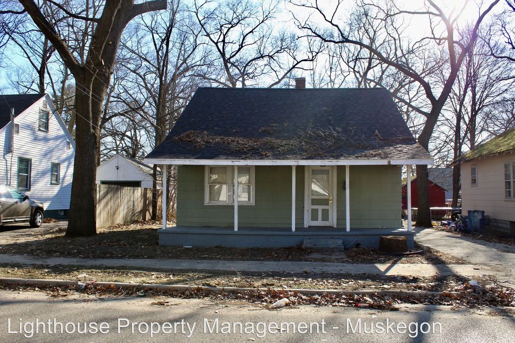 3328 5th St, Muskegon Heights, MI 2 Bed, 1 Bath SingleFamily Home 6 Photos Trulia