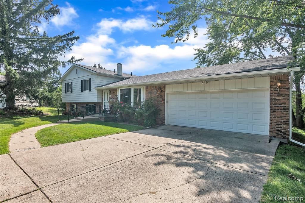 940 Lennox St, Ann Arbor, MI 48103